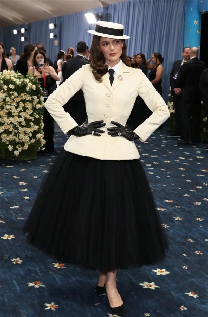 White Women Office Suits Skirt - Women Formal Wear With Black Blazer ulasan dan harga